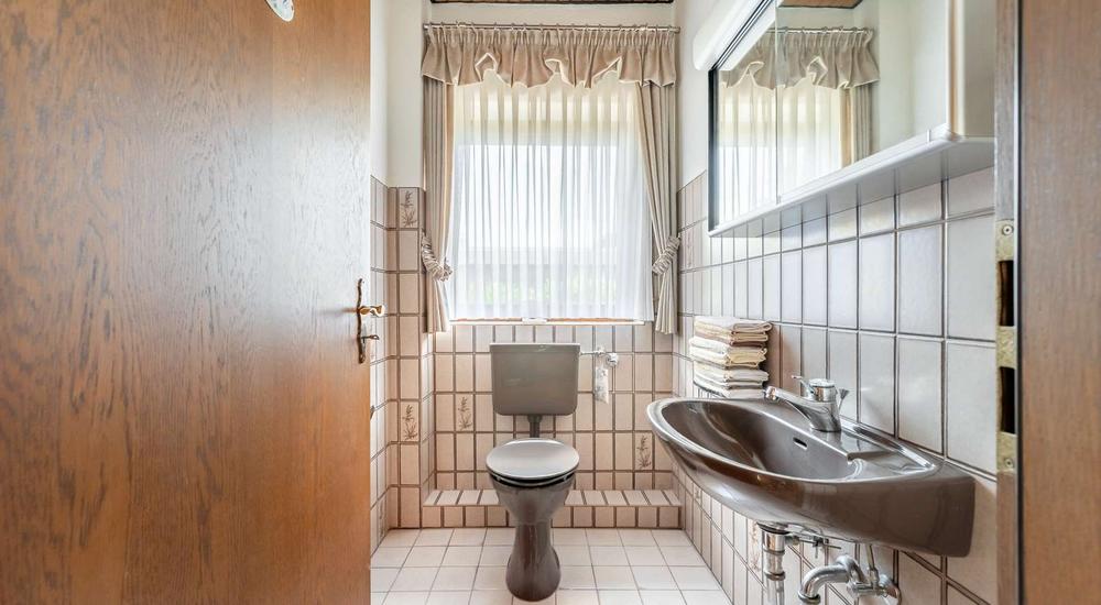 Gäste-WC EG