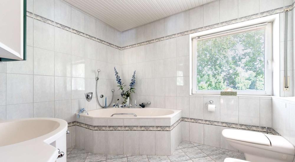 Badezimmer EG